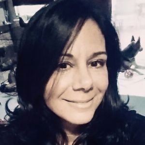 Meet your Posher, Dinamarie